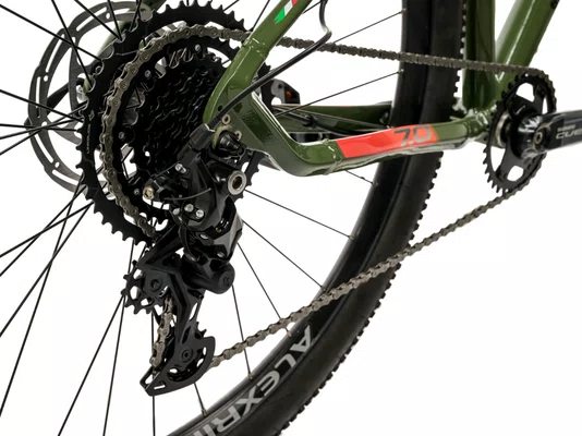 Bicicleta 29 Oggi Big Wheel 7.0 2026 Cues 9v Verde/Laranja Tamanho 19