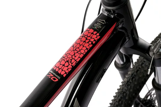 Bicicleta 29 Oggi Big Wheel 7.0 2026 Cues 9v Preto/Vermelho Tamanho 19
