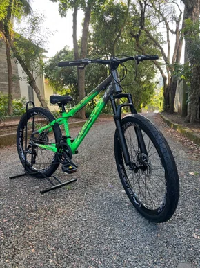 Bicicleta Aro 26 Freeride Velooh Attack Verde/Cinza